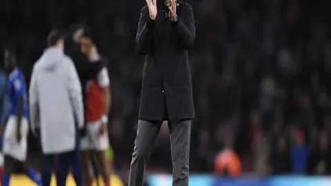 韩国选手赛场偷袭，中国球员激烈反击，裁判难阻激战……